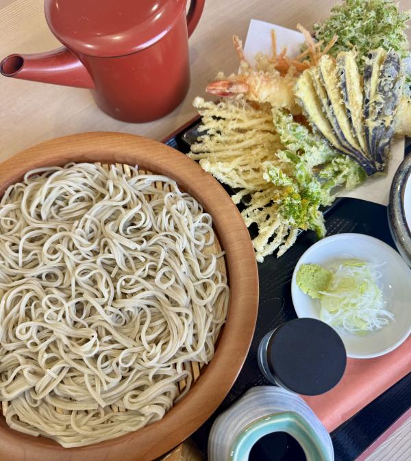 本格手打ちそばを、もっと気楽に。